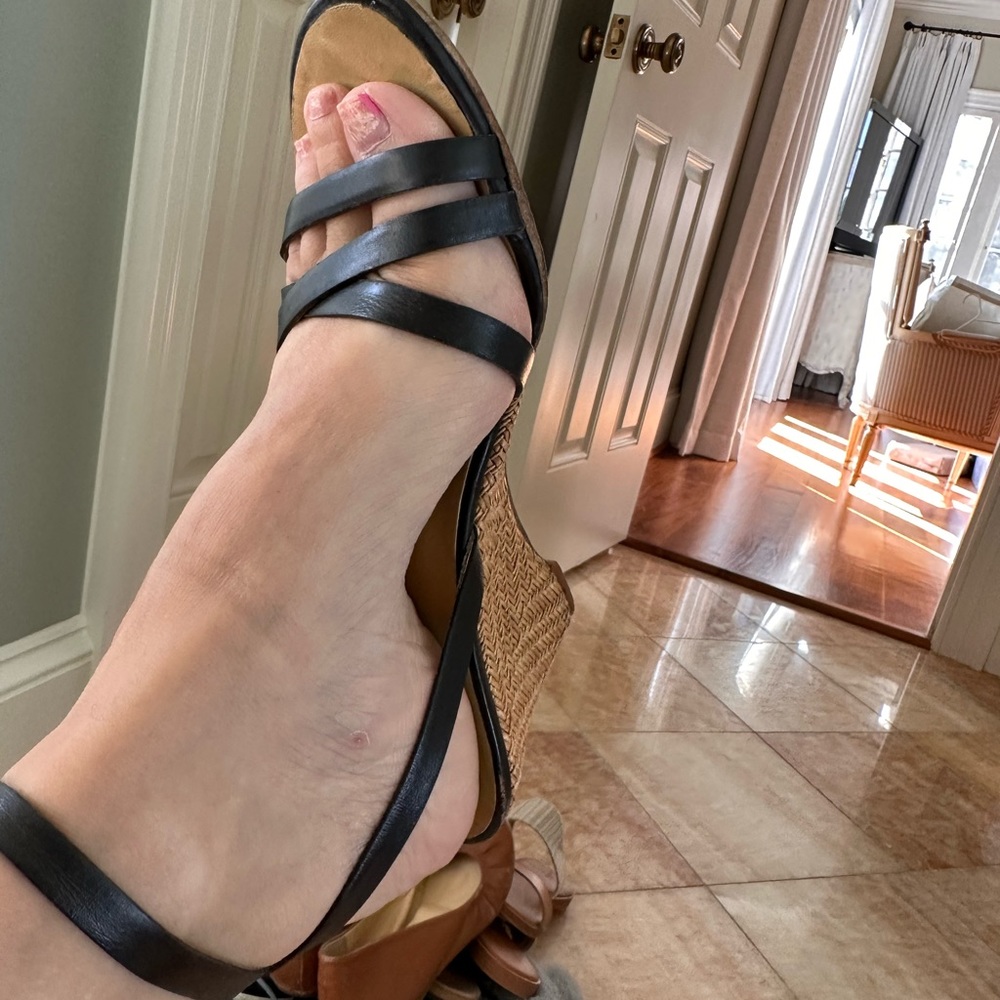 Banana republic wedge size 5.5
